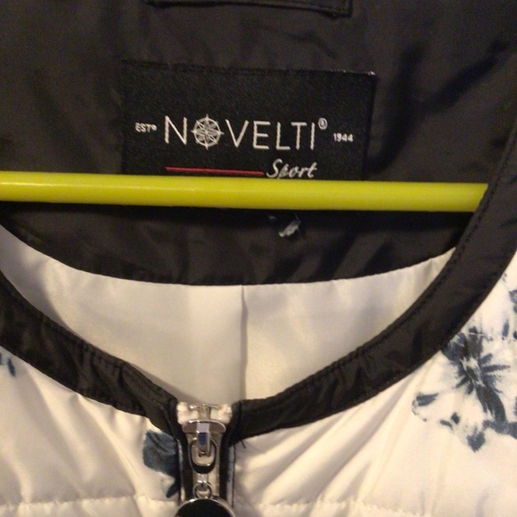 Ladies Beautiful Winter Coat size 18 - Picture 2 of 2